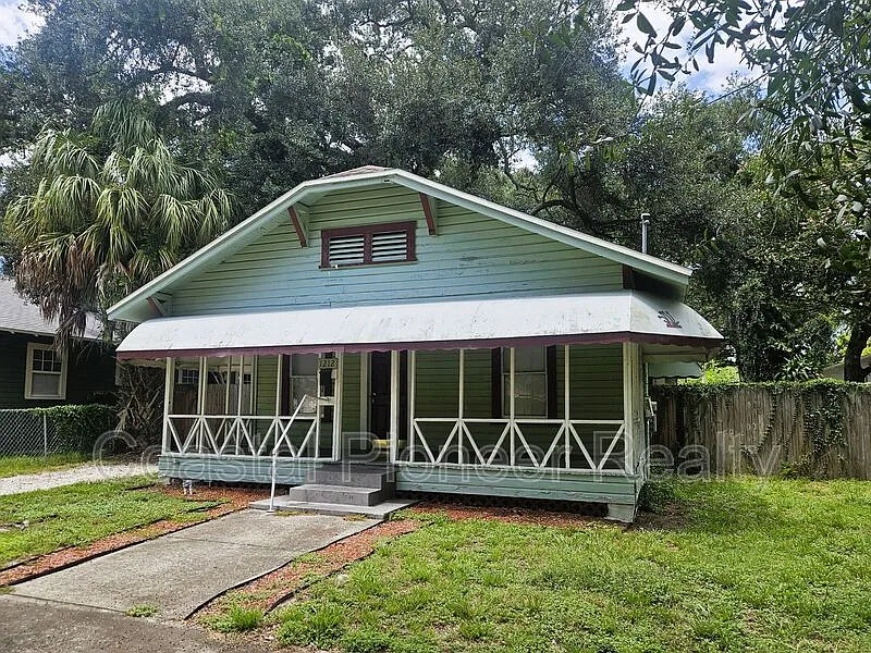 2 bed, 1.0 bath, 976 sqft, $1,895 — Photo 3