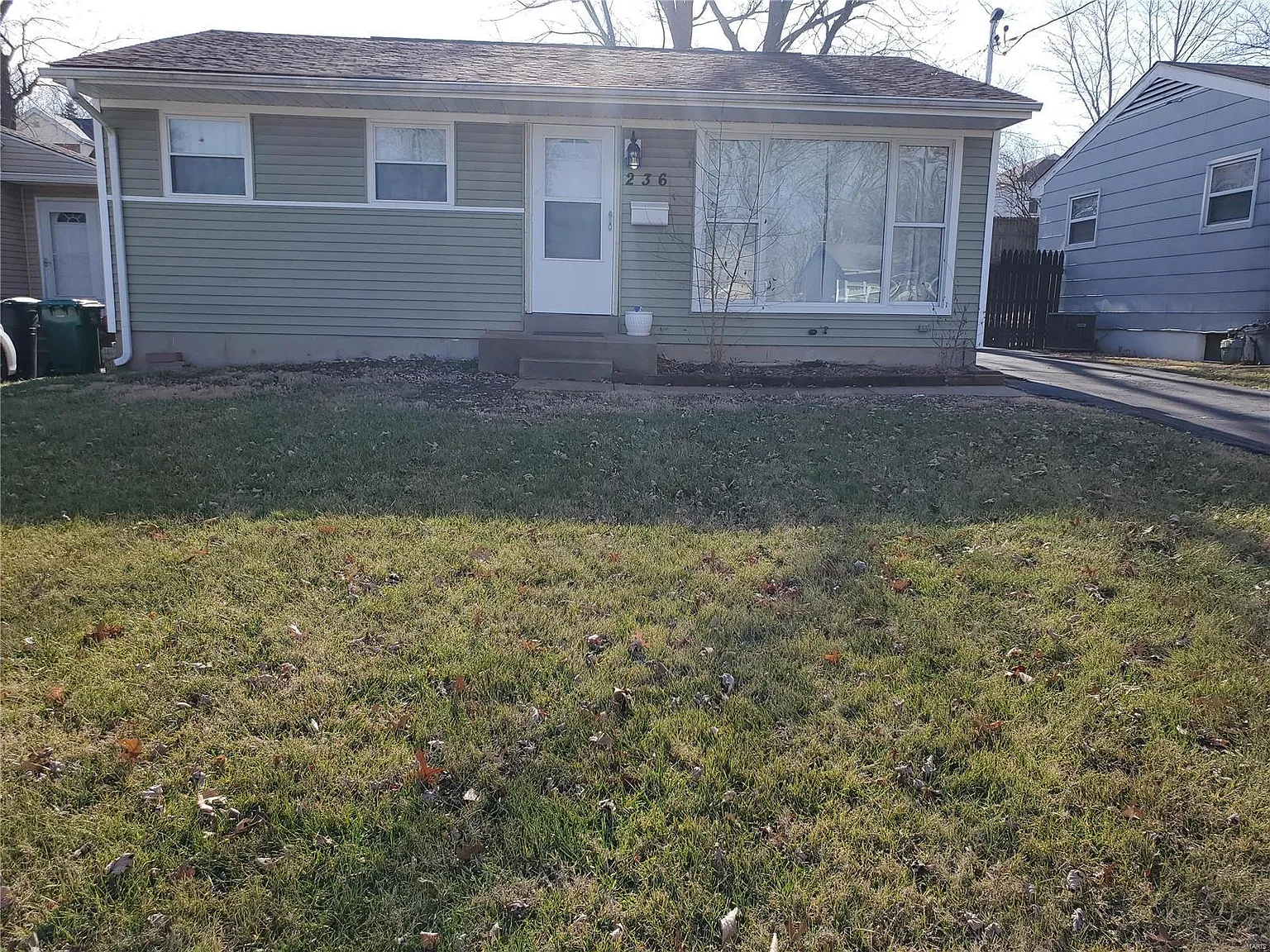236 Floralea Pl photo 1