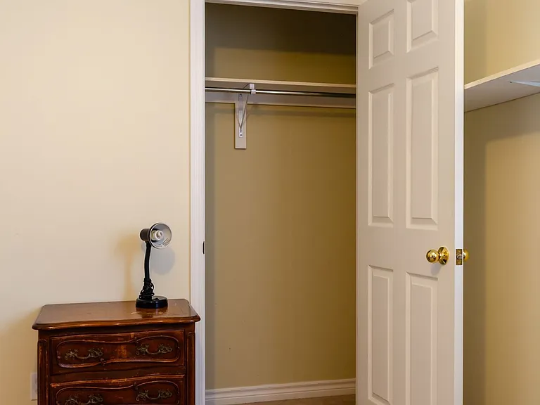 1218 Macinally Ct #ROOM — Photo 6