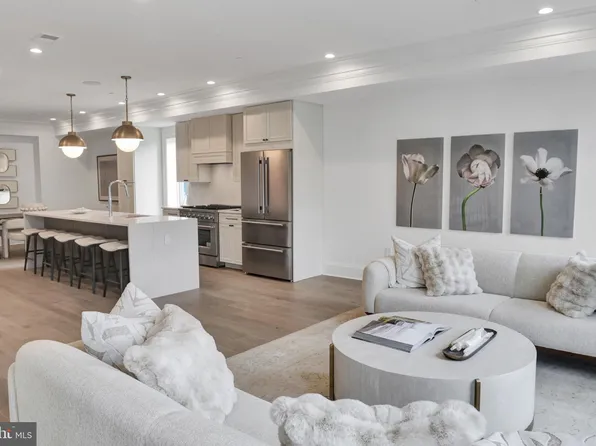 1335 11th St NW #Penthouse 1, Washington, DC 20001