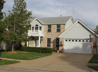 1712 Coronita Dr, Fenton, MO 63026