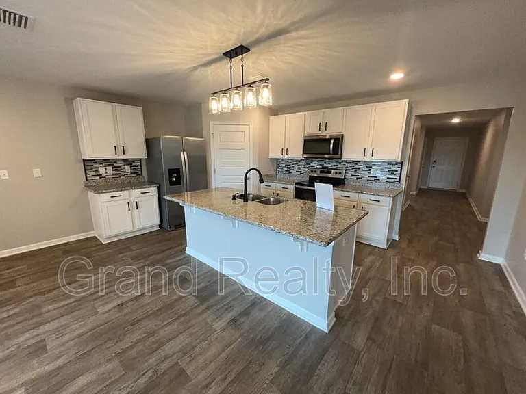 5583 Guinevere Ln — Photo 7