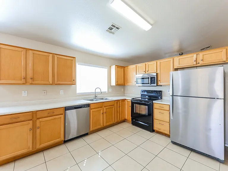 3618 W Tina Ln — Photo 6