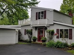 379 N Forest Rd, Williamsville, NY 14221