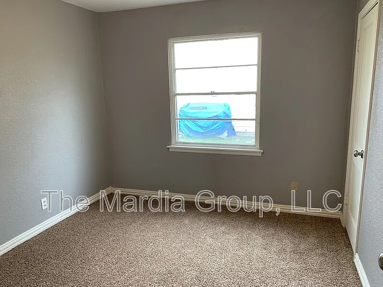 2628 Healey Dr — Photo 12