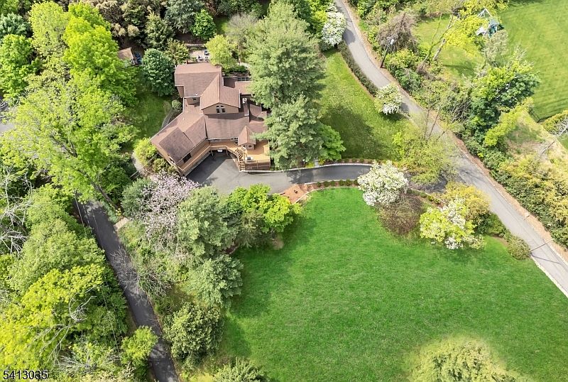 1st image of 994 Mountain Ave