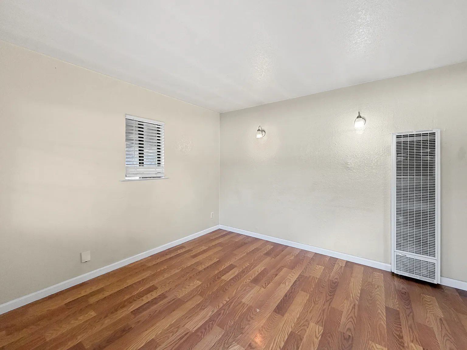 15071 Robin St — Photo 4