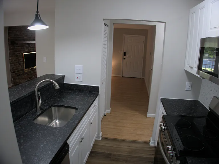 1710 Taft Pl #A — Photo 9