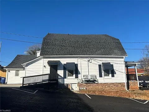 212 N Spring St #A — Photo 18