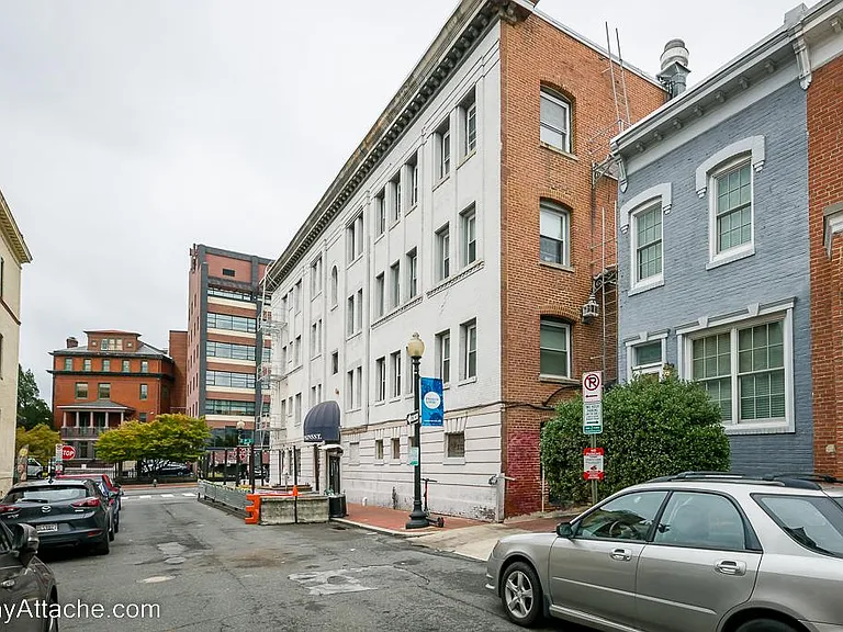 1421 Hopkins St NW — Photo 36