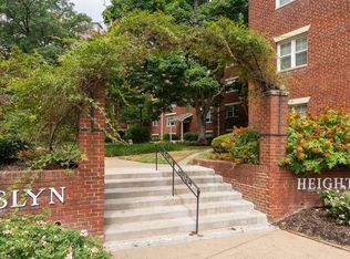 1300 N Meade St #EN101, Arlington, VA 22209