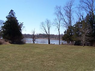 55 Dyke Rd, Setauket, NY 11733