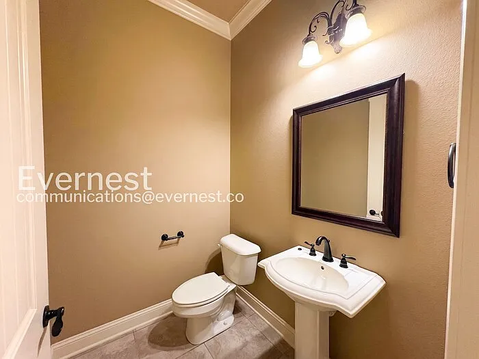 6587 Westminster — Photo 20