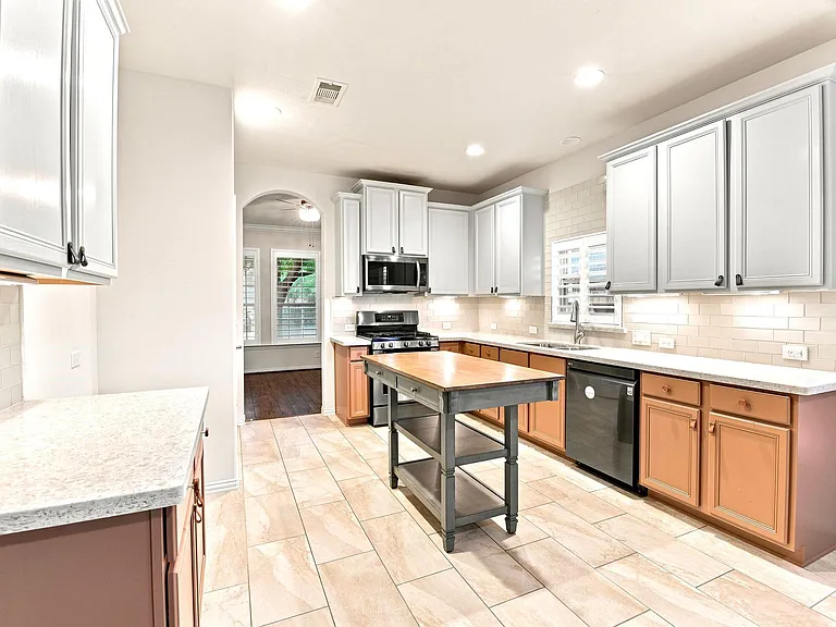 24418 Lakecrest Bend Dr — Photo 16