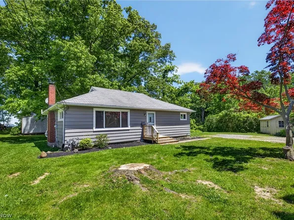 5535 Chestnut St, Mentor On The Lake, OH 44060