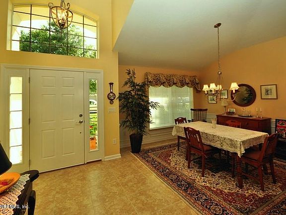 2nd image of 9261 Waterglen Ln