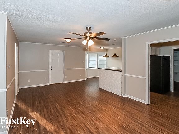 3rd image of 8332 Cedarbrush Dr