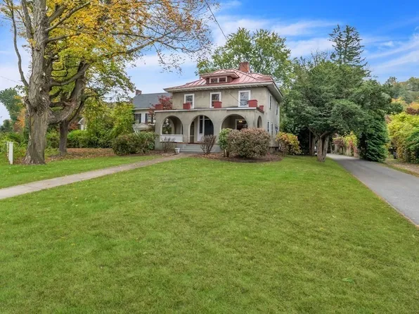 193 High St, Greenfield, MA 01301