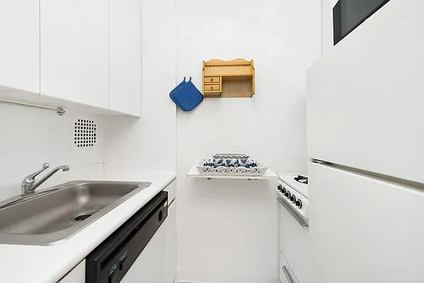 Rented by R New York | media 4