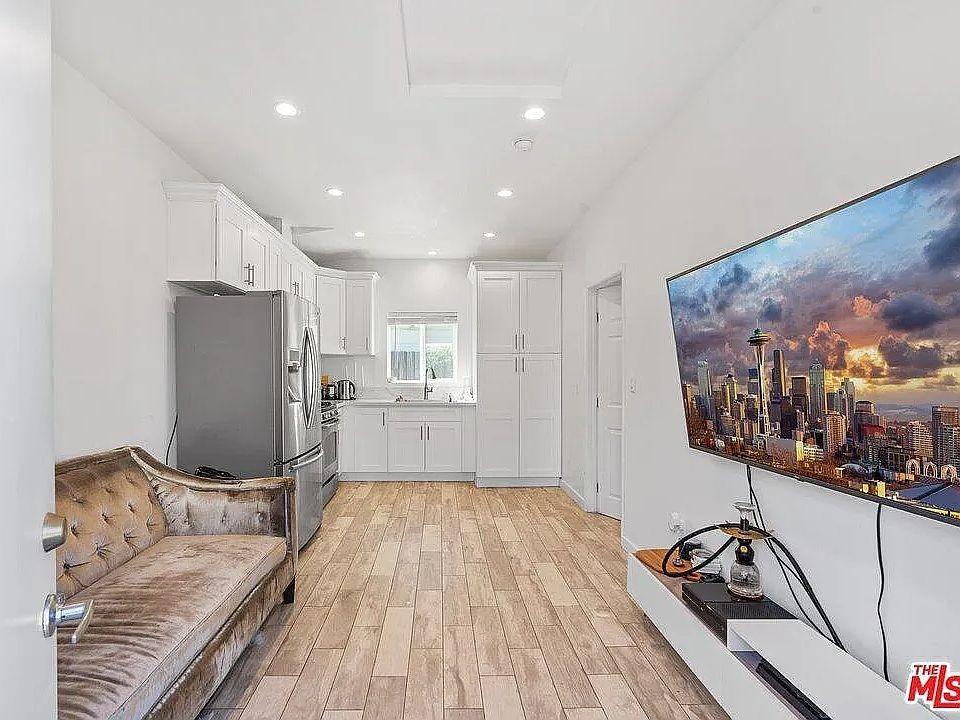 1st image of 22838 Mariano St