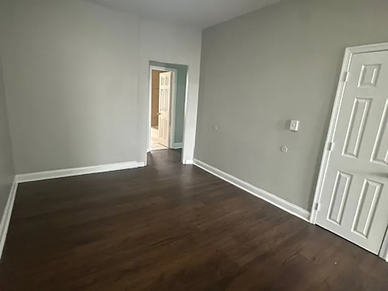 2585 W Fayette St — Photo 13