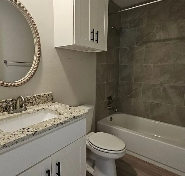 1638 Merchant St — Photo 33