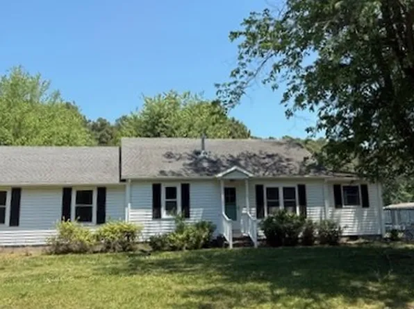 4115 Bluff Point Rd, Kilmarnock, VA 22482