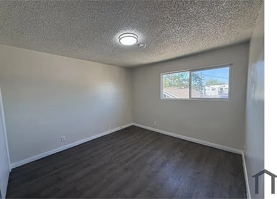 536 W Century Blvd #1/2 — Photo 7