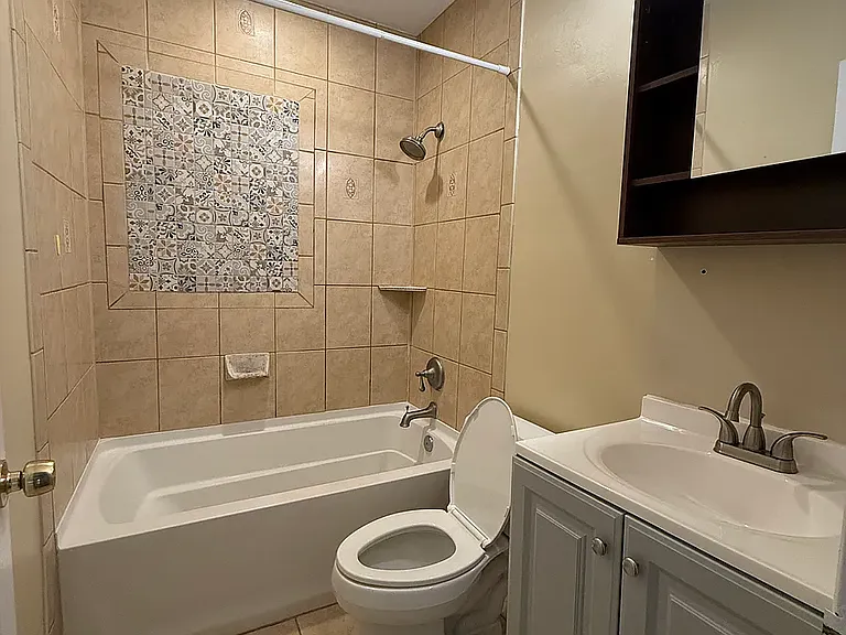 2027 Cartier Way — Photo 15