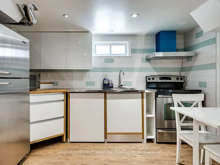 71 Hawman Ave — Photo 9