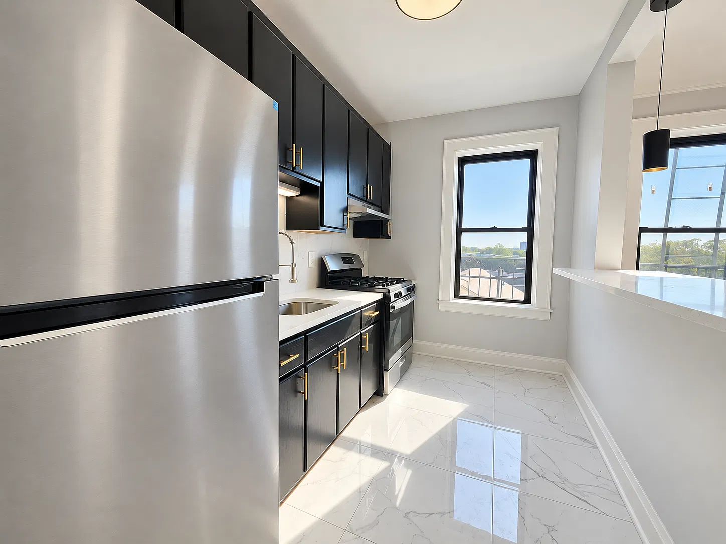 1 bed, 700 sqft, $1,750 — Photo 3