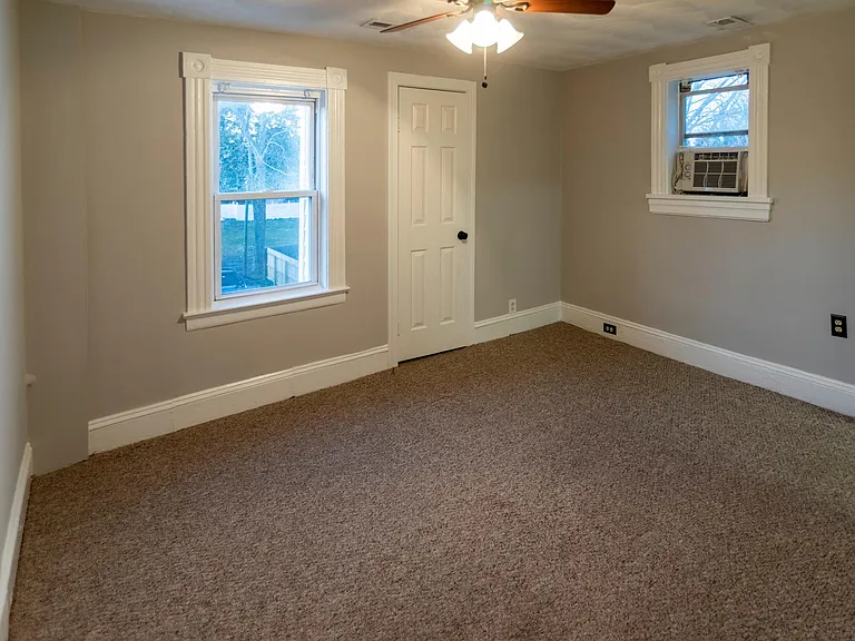 1402 Lafayette Blvd #4 — Photo 6