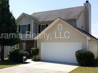 4005 Robin Cir, College park, GA 30349