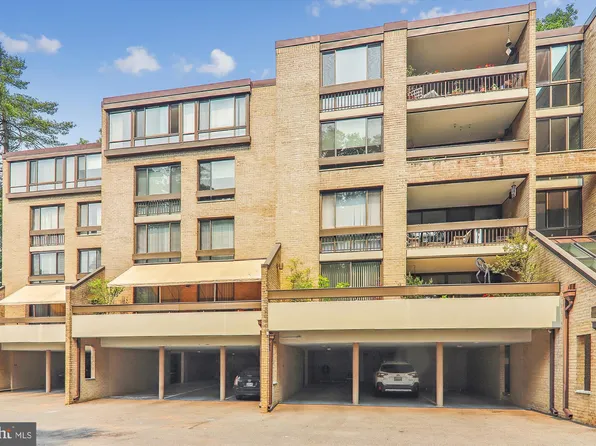 4940 Sentinel Dr #4-205, Bethesda, MD 20816