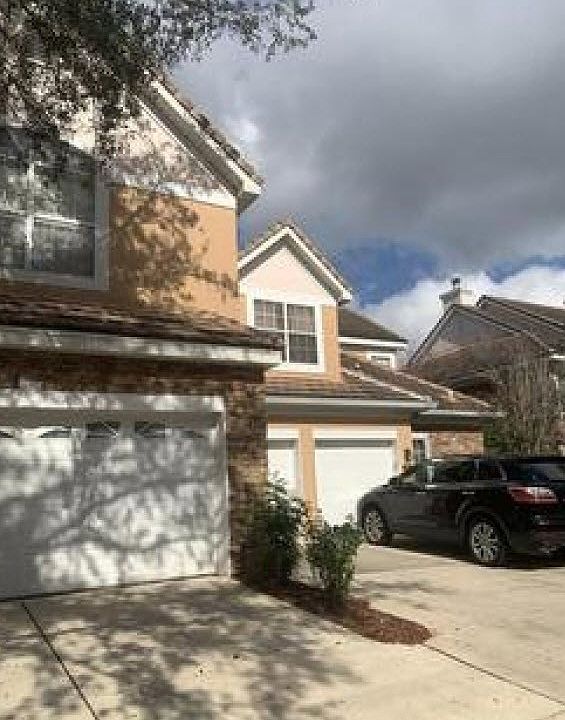 1st image of 7427 Green Tree Dr