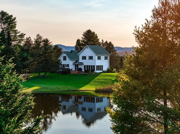 49 Chemin Peabody, Potton, QC J0E 1X0