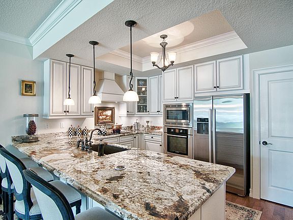 3rd image of 314 Bay Colony Dr N