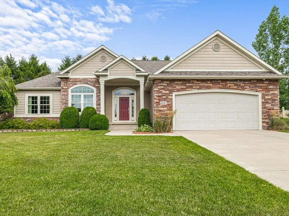 6257 Lara Ln, Stevensville, MI 49127