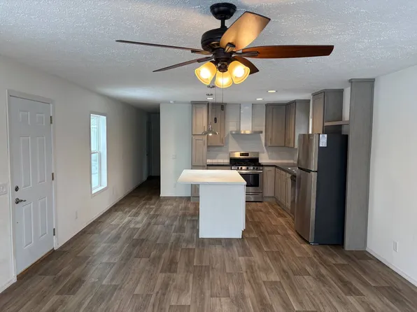 W7270 Puckaway Rd #42, Markesan, WI 53946