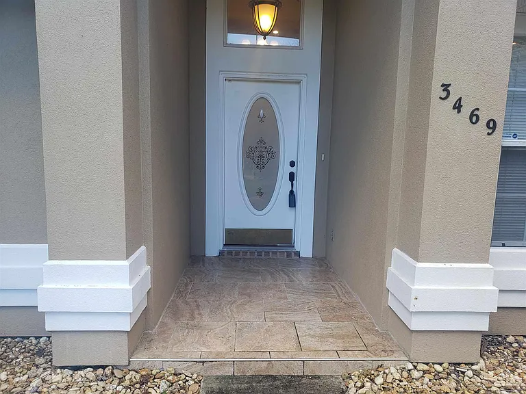 3469 Willow Ln — Photo 2