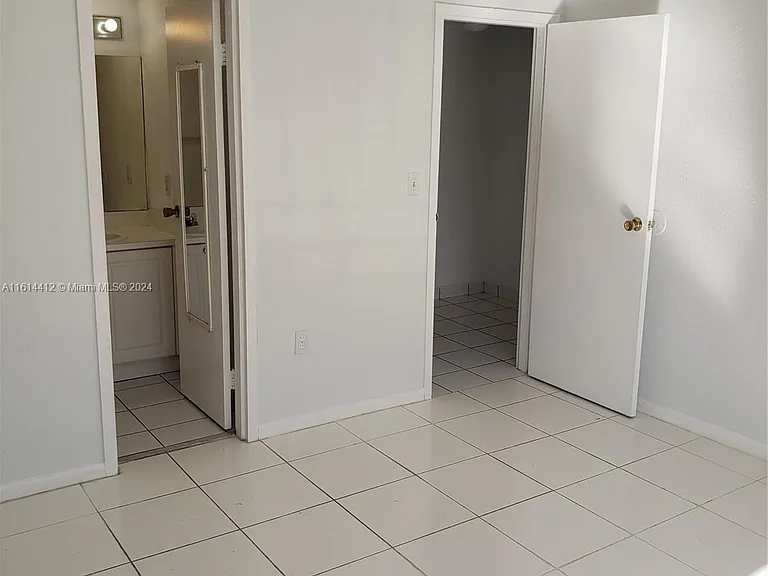 5100 SW 41st St #319 — Photo 7