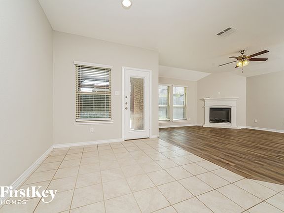 4th image of 3129 Hollow Branch Dr