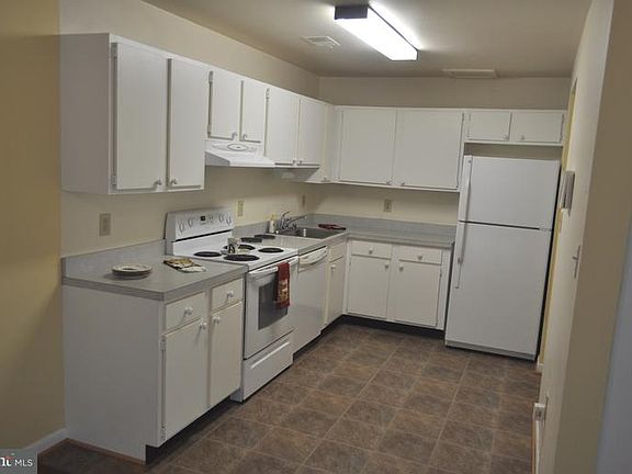 4th image of 18703 Paprika Ct