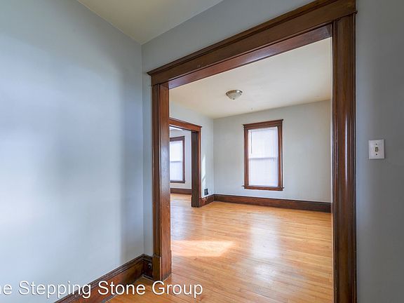 5th image of 2212 Glenwood Ave #2