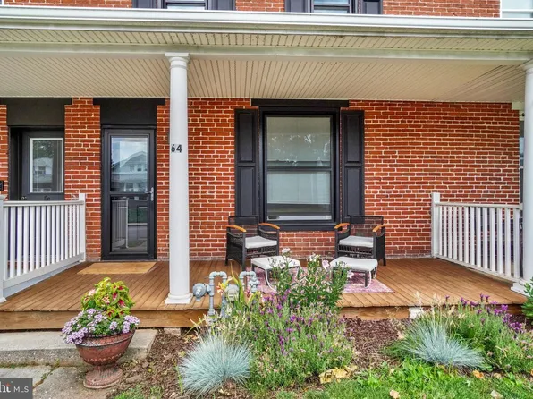 64 S 4th St, Mount Wolf, PA 17347