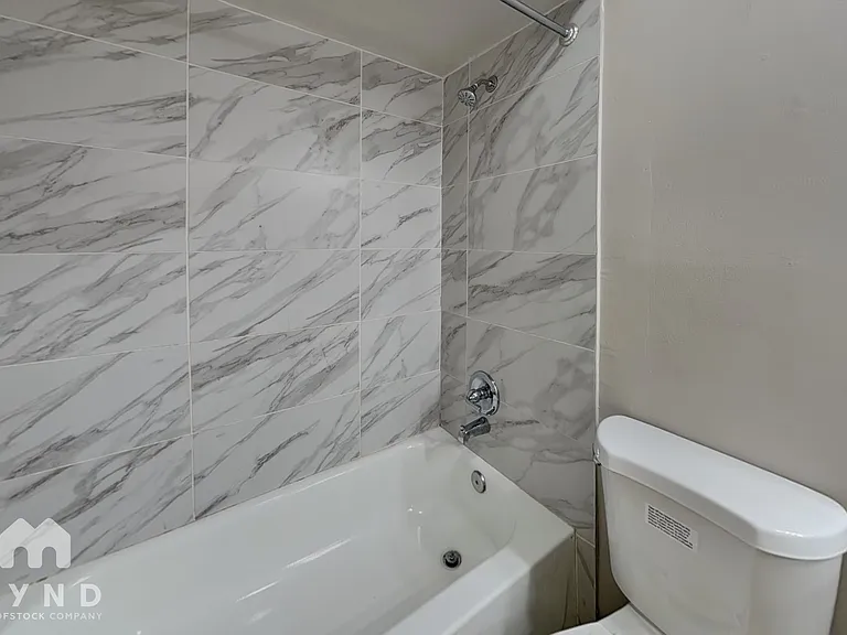 10958 Mandarin Station Dr E — Photo 15