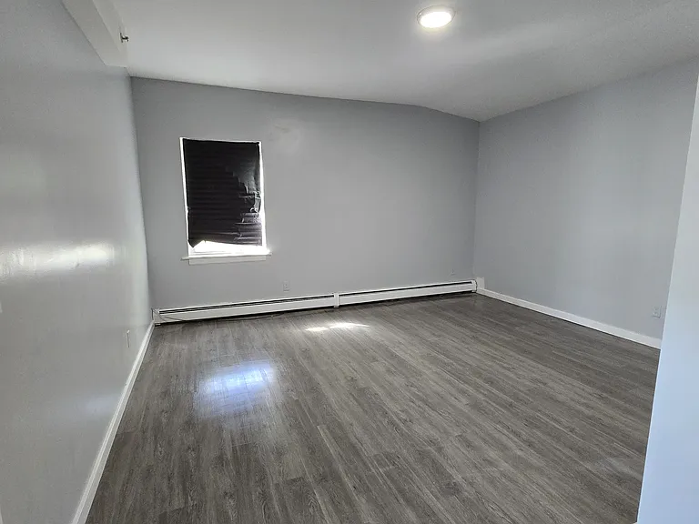6 Main St #1 — Photo 13