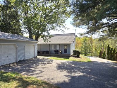 140 E Brewster Rd, Butler, PA, 16001