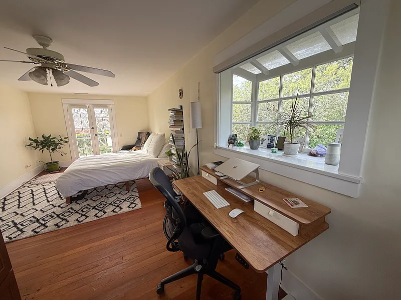5 bed, 3100 sqft, $1,995 — Photo 2