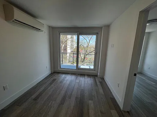 Rented by R New York | media 20